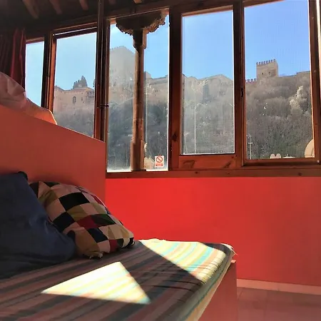 White Nest Albergue