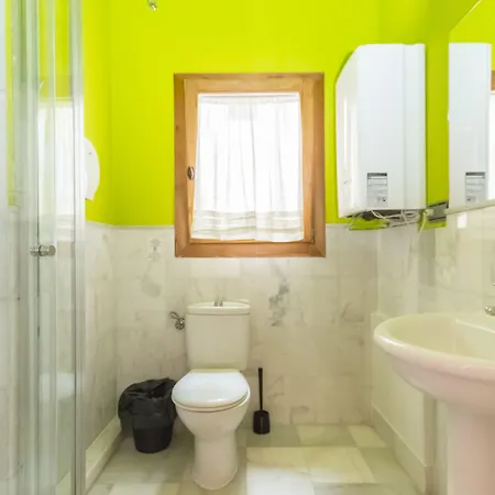 White Nest Hostel *