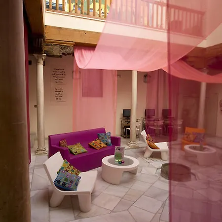 Albergue White Nest