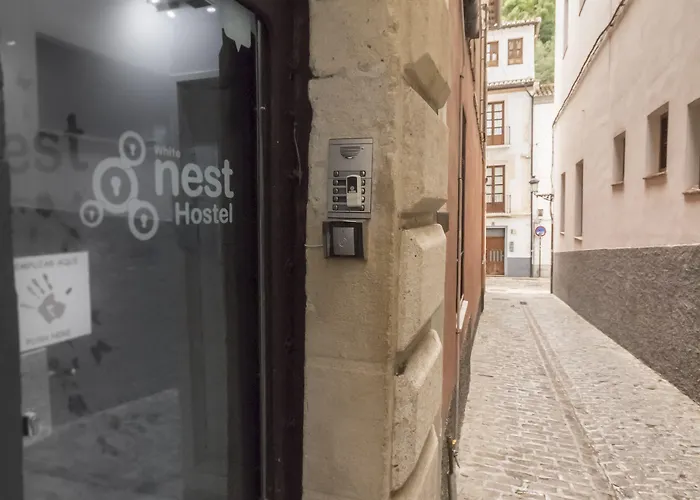 אכסניה White Nest גרנדה