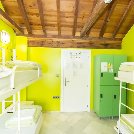 Hostel White Nest Granada